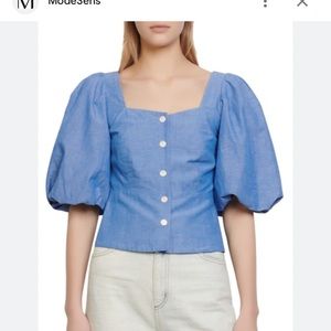 Sandro Mayan Cropped Shirred Chambray Top In Blue